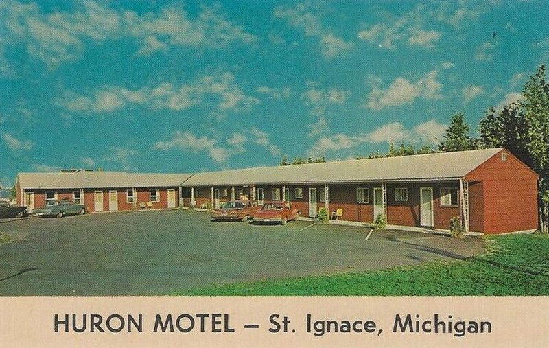 Huron Inn (Huron Motel) - Vintage Postcard